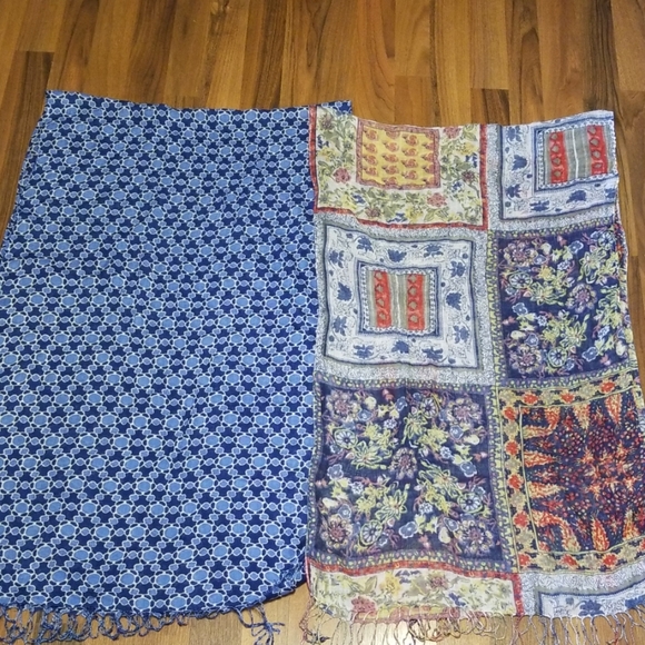 3/$15 or 5/$25 Bundle of Two Long Print Scarves - Picture 2 of 8